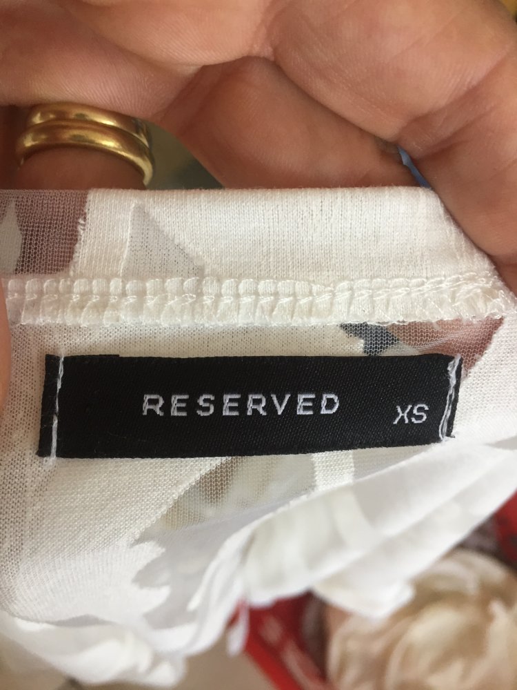 Reserved Transparent Bluse mit Blüten Gr.XS Zustand Wie Neu da nur einmal anprobiert