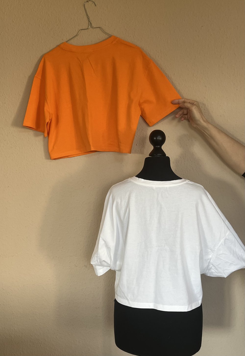 2 Zara Cropped Shirts Gr.S weiter Schnitt, Farbe Orange Weiß