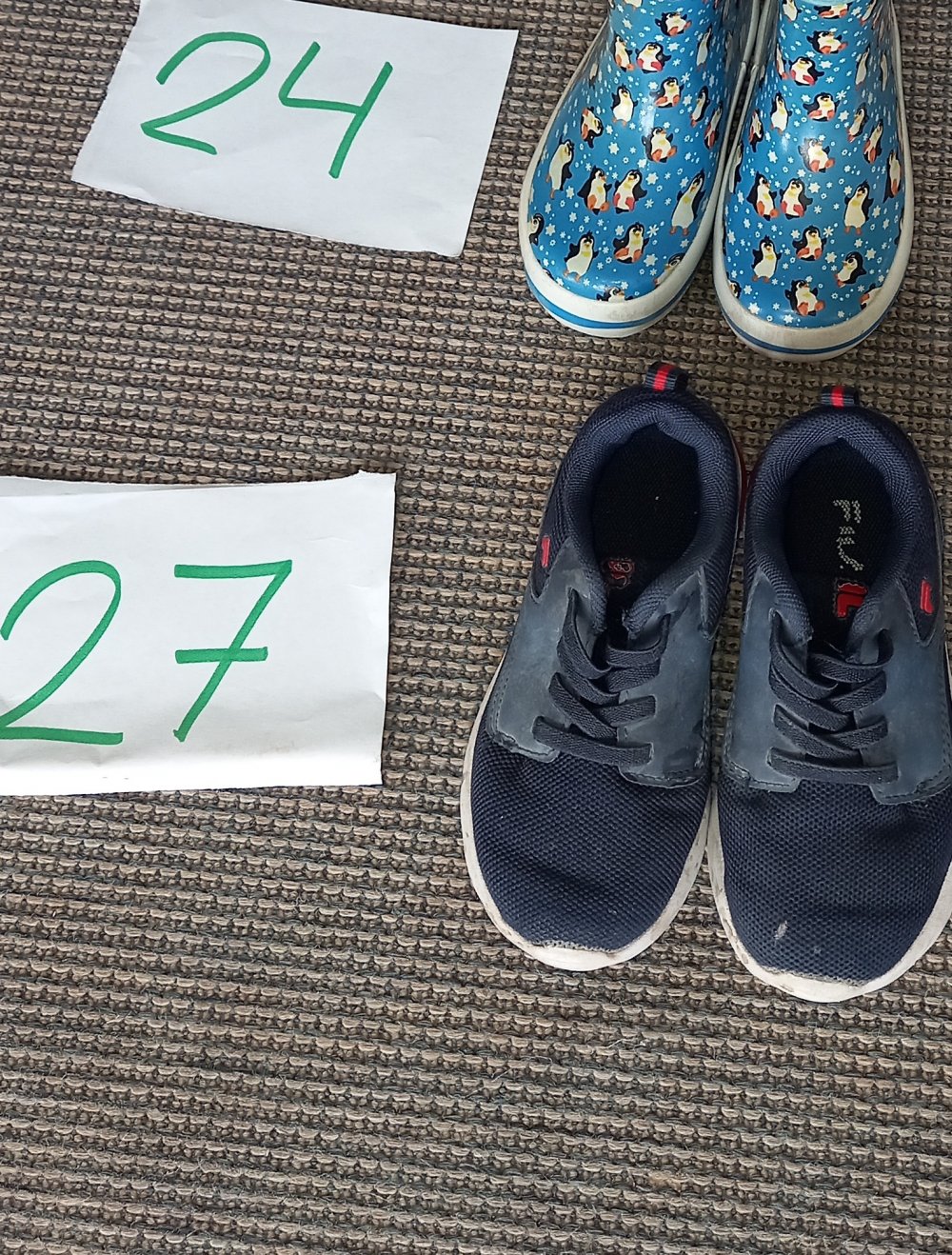 Turnschuhe Gr. 27