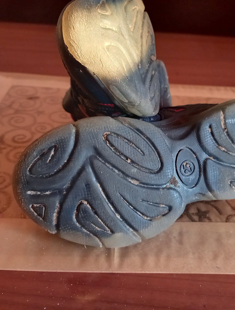 Turnschuhe Gr. 25