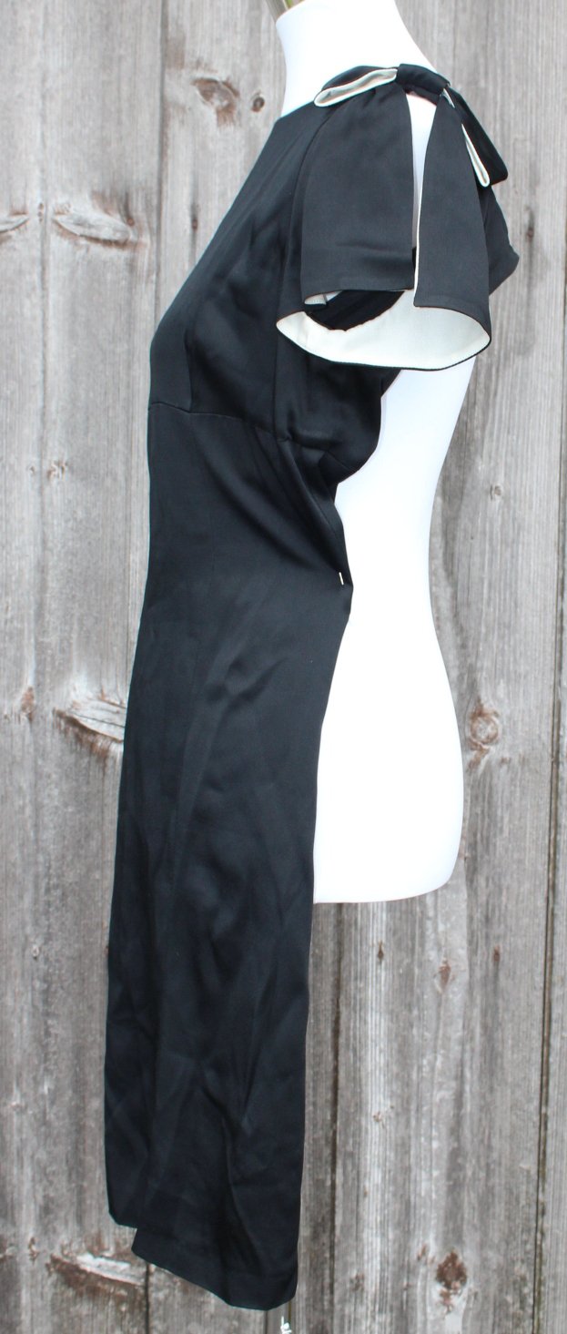 kleines Schwarzes, kurzes schwarzes Kleid mit Schleifen, RED Valentino, ca. Größe 34-36