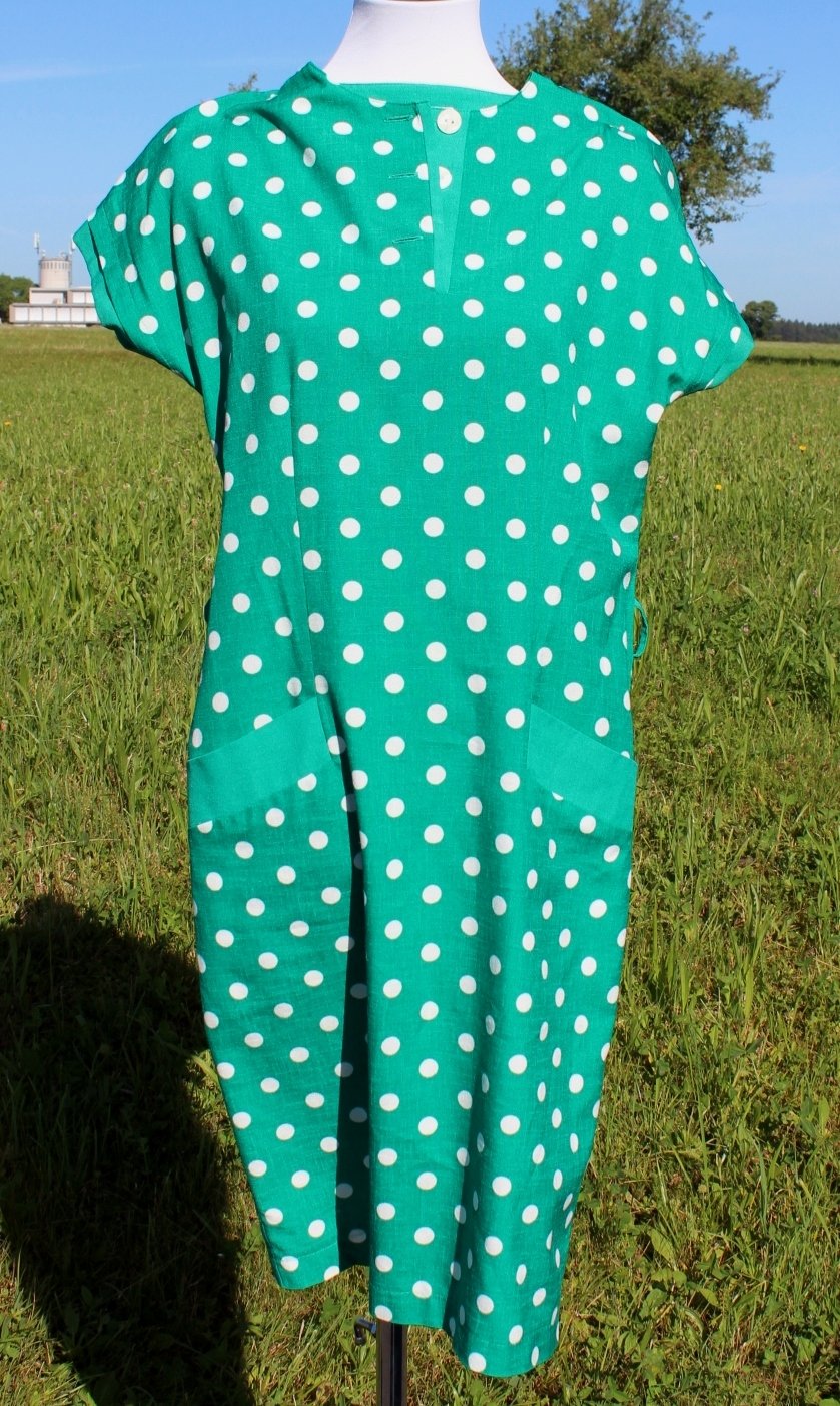 kurzes türkises True Vintagekleid mit weißen Punkten, ca. Größe 36, Polkadots, Sommerkleid