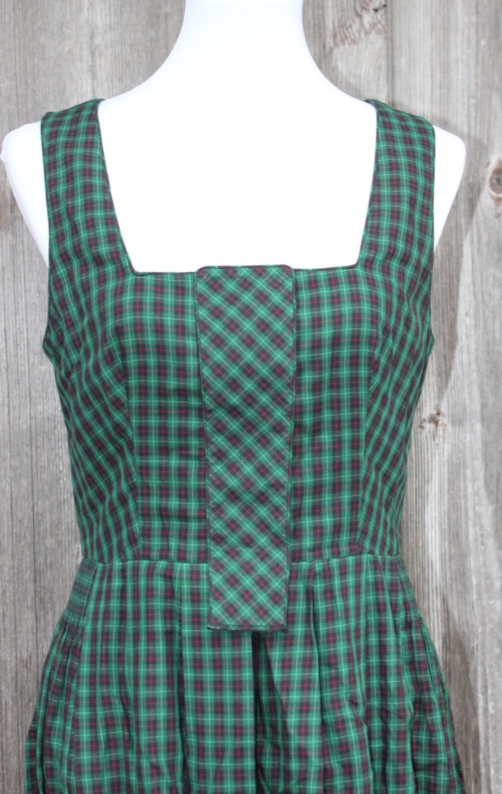 schwarz grün rot kariertes True Vintage Dirndl, Werkstätte Beurle, ca. Größe 40