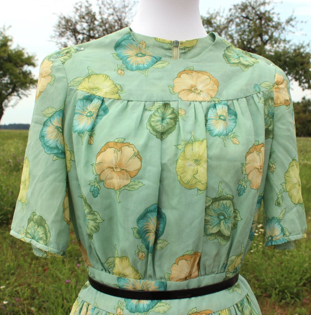 mintgrünes True Vintagekleid mit Blumenmuster, ca. Größe 36, Einzelstück, 1950er, Rockabilly 