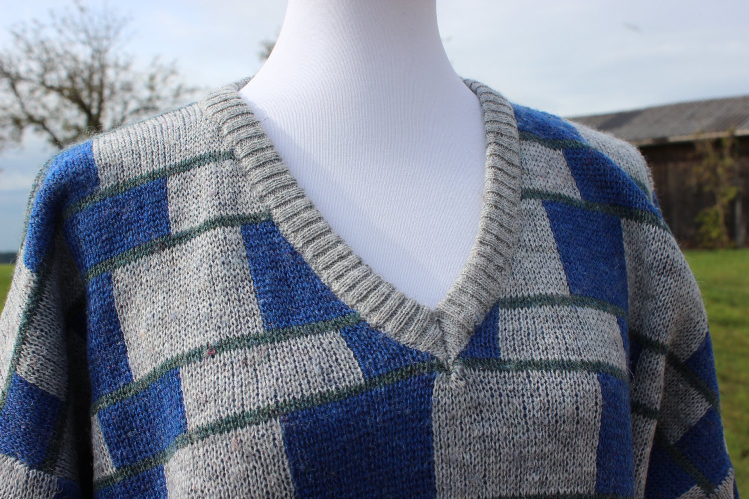 grau blau und dunkelgrüner True Vintage Oversize Pullover, geometrisches Muster, Größe S