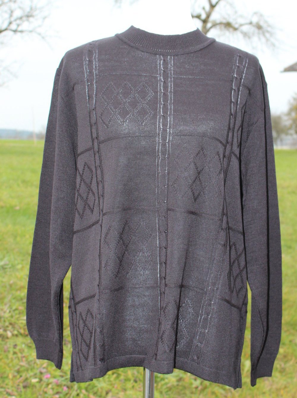 schwarzer True Vintage Oversized Pullover mit Stehkragen und gestricktem Muster