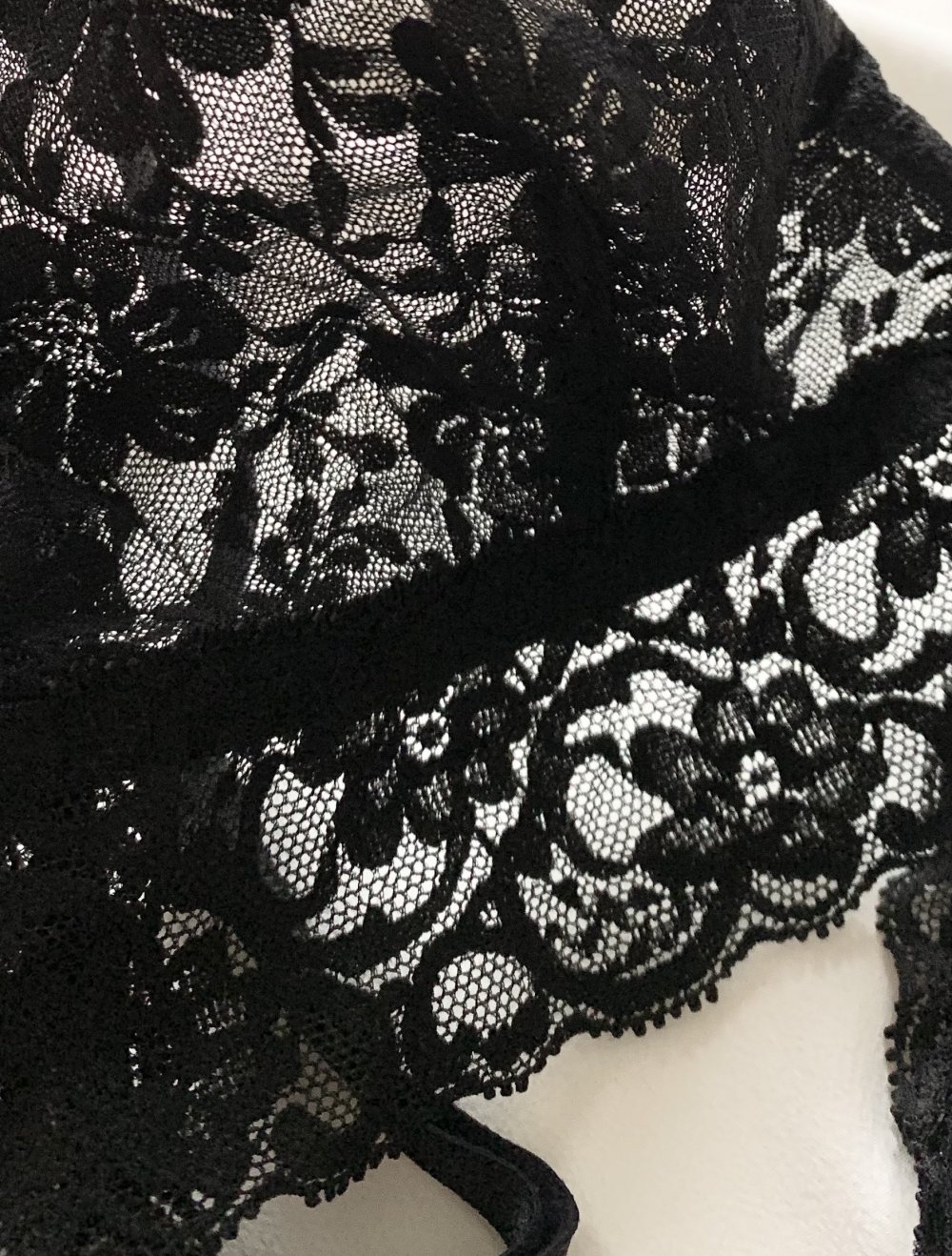 schwarzer Spitzen BH Bustier Dessous floral gemustert
