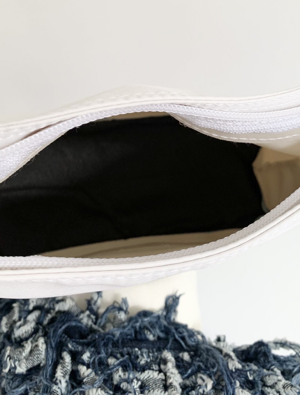 süße hellblau weiße hello kitty retro y2k Handtasche