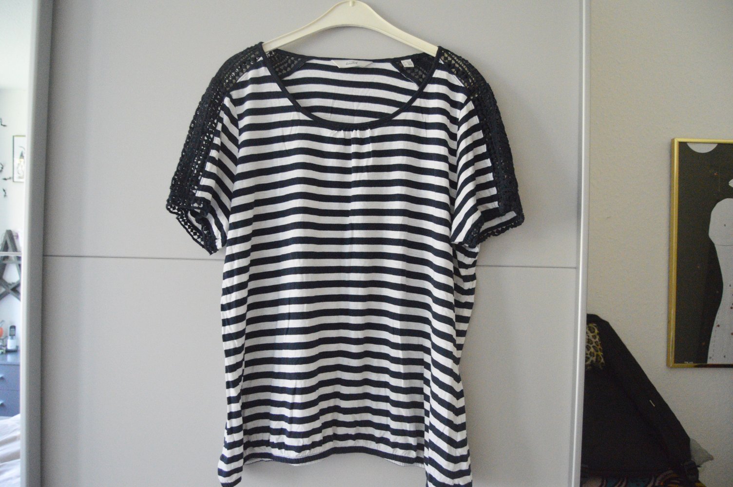 Tchibo Shirt 44/46 weiss-dunkelblau