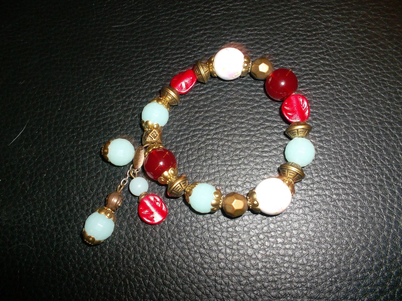 buntes armband,wunderschön,gut verarbeitet,neu