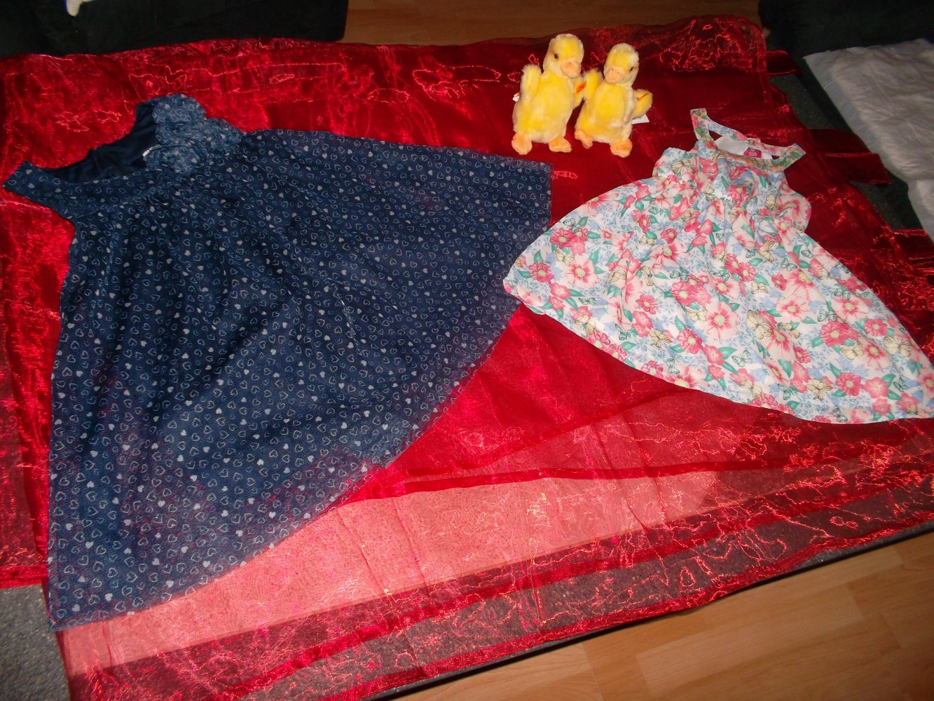 neu,2 zuckersüsse kleidchen,kiki&koko,grösse 92,bunt und dunkelblau