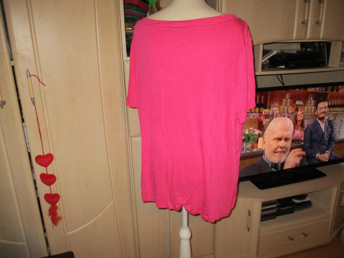 neu,t-shirt,pink.blumenmuster,grösse 50,von janina,glitzer,steinchen,spruch