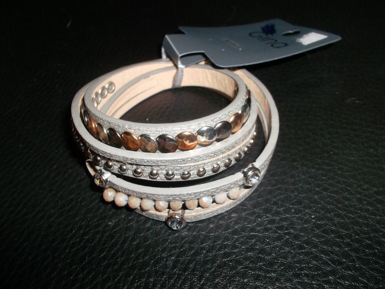 neues armband.gina benotti.grau.steinchen.verstellbar