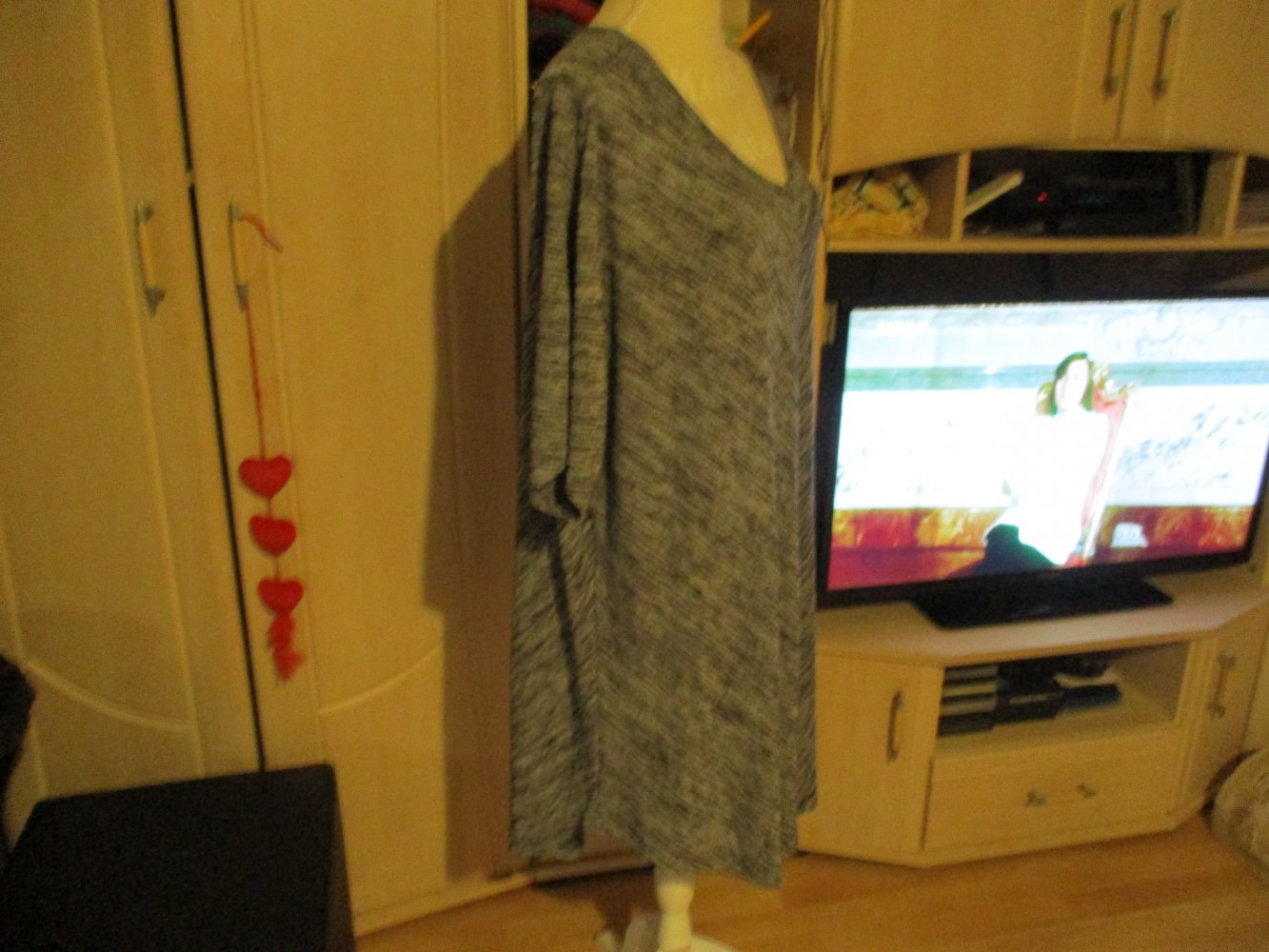 neuwertiges graues kleid,leichte streifen,grösse 54,maxi blue