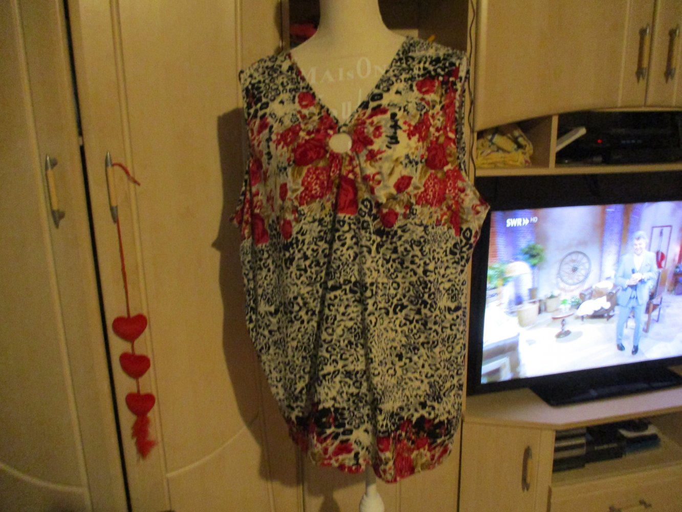 neu,schickes damen-t-shirt,ärmellos,54/56,elastisch,bunt gemustert,okay