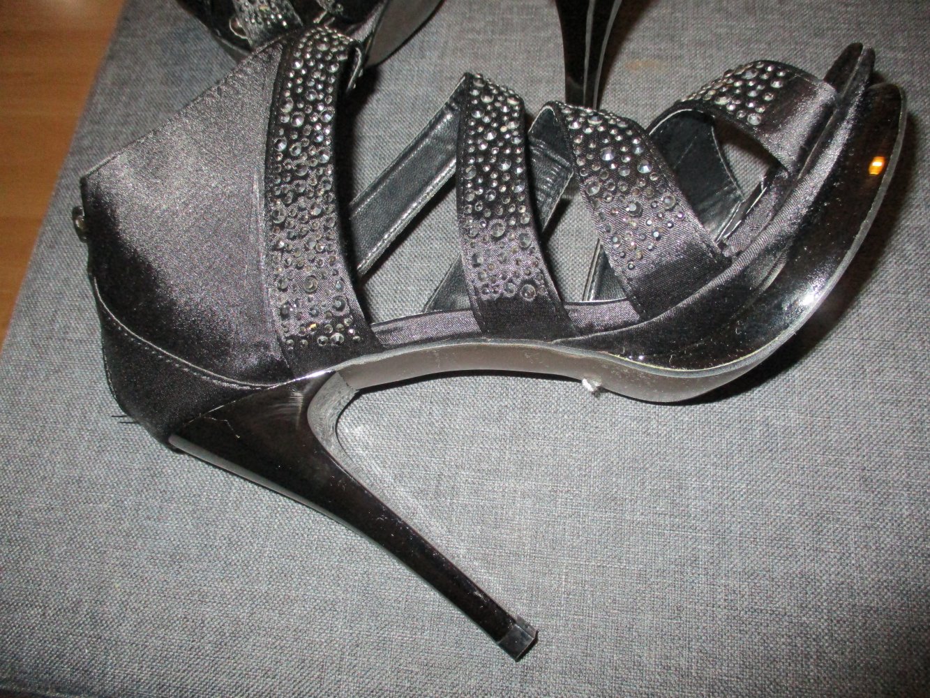 neue high heels,gr 38,schwarz,silber steinchen,reißverschluss