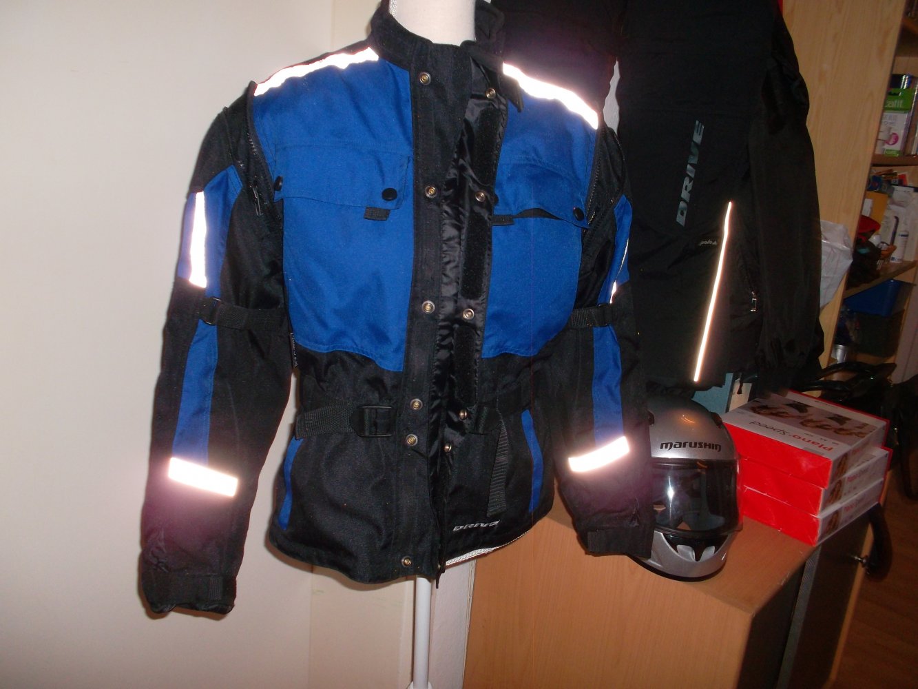 kompl. 2 teilige motorradausrüstung, wie neu, 146-164, hose, jacke