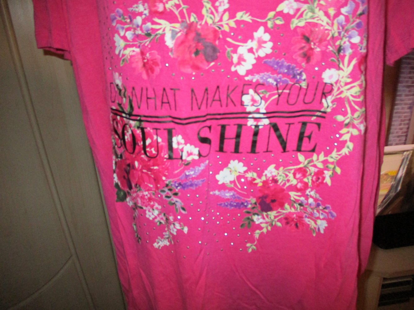 neu,t-shirt,pink.blumenmuster,grösse 50,von janina,glitzer,steinchen,spruch