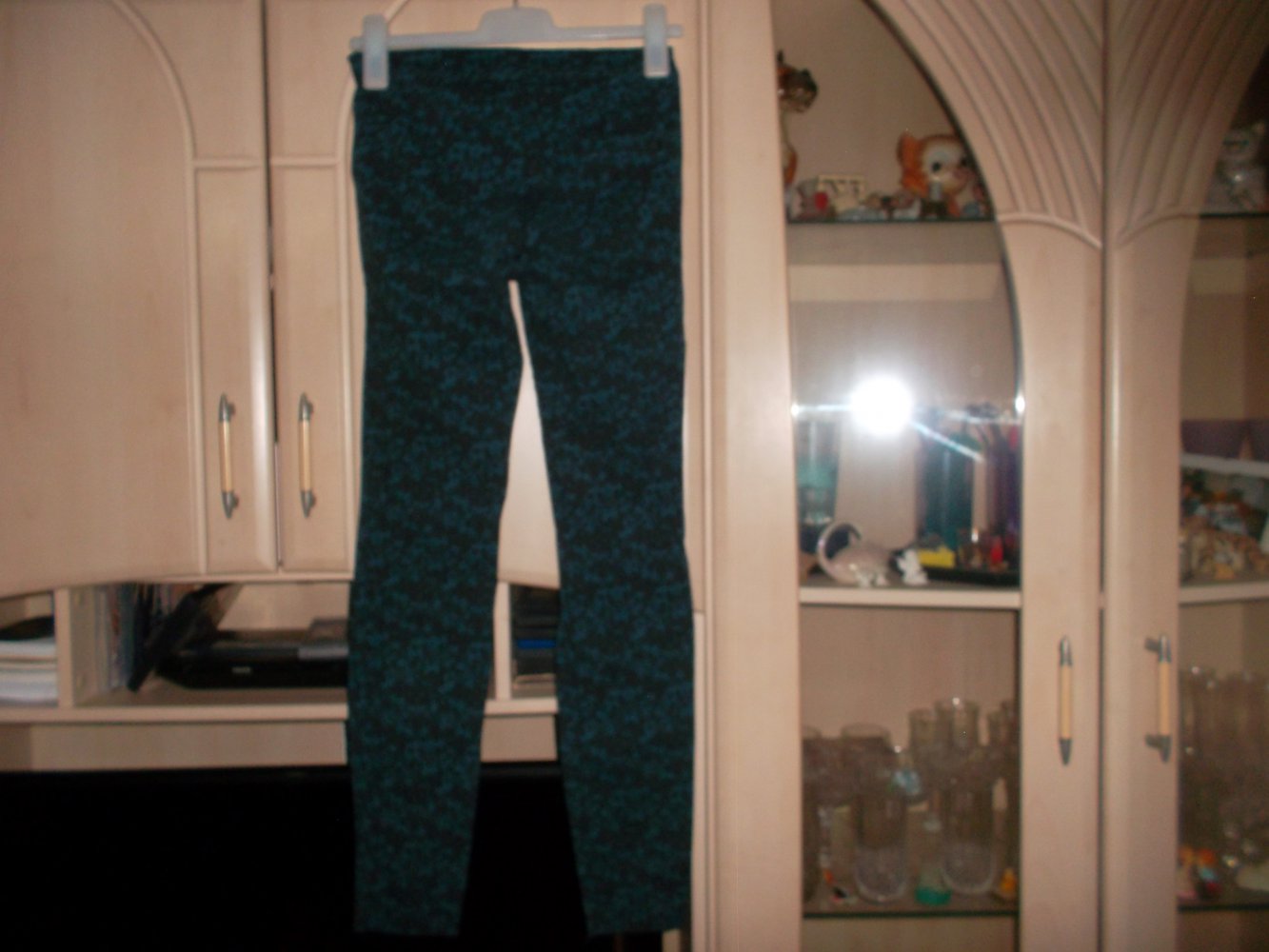 hose,petrol/schwarz,leomuster,grösse 34,h&m