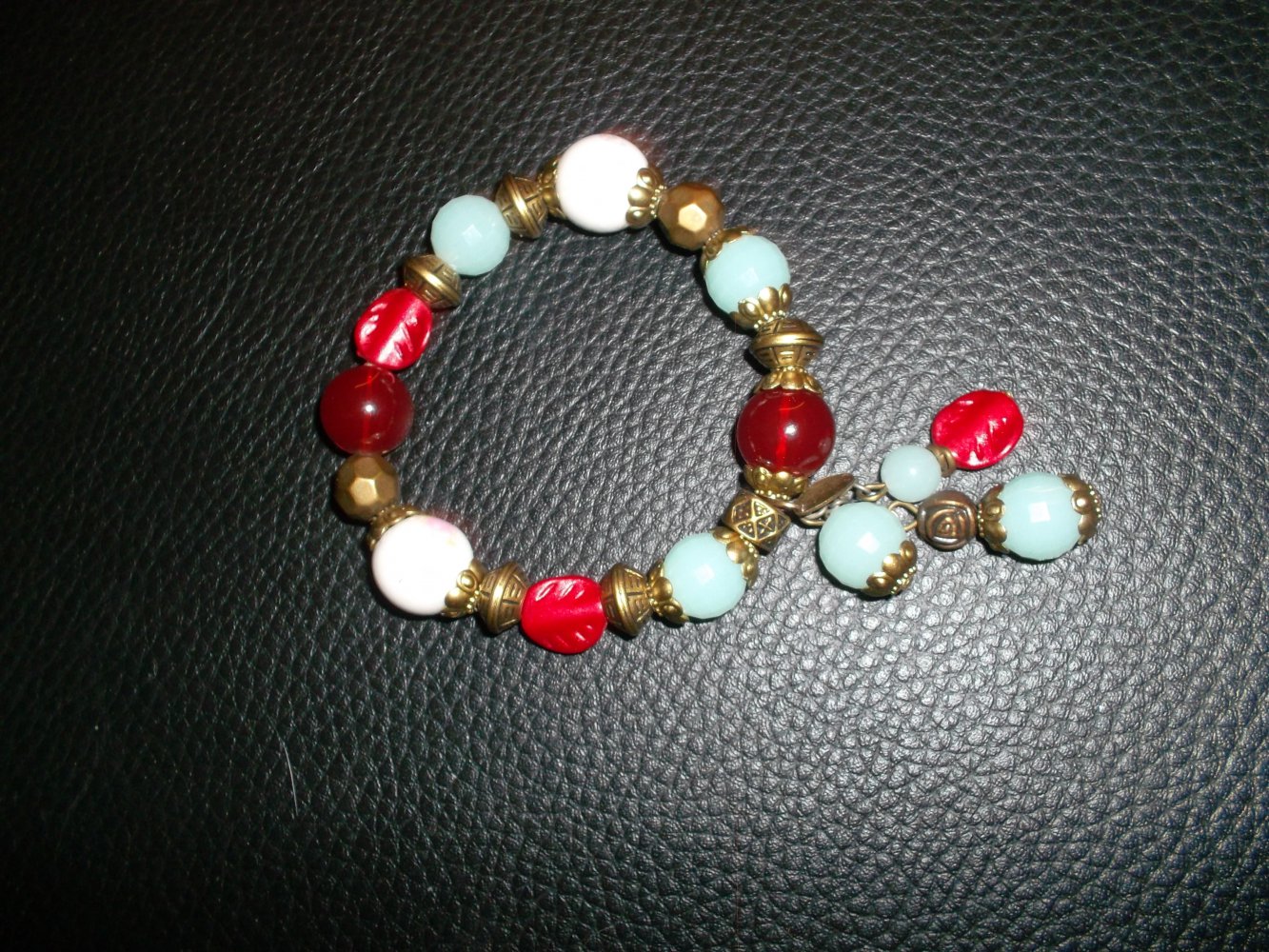 buntes armband,wunderschön,gut verarbeitet,neu