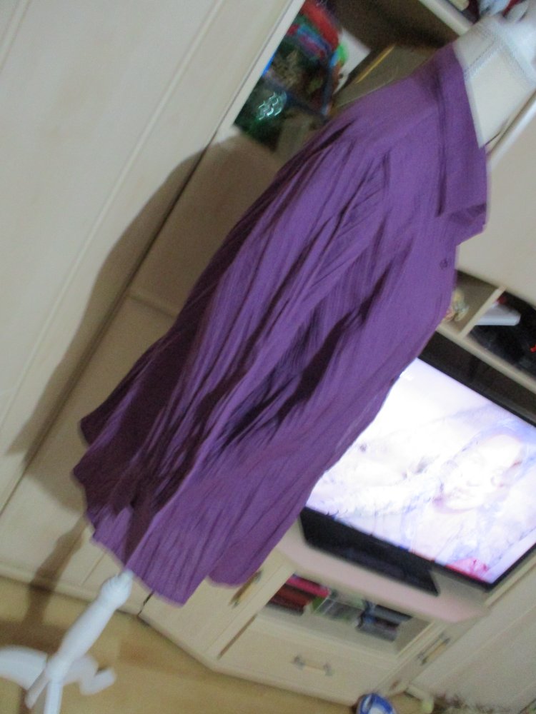 neue bluse,schönes sattes lila,gr.48,von bexleys woman,crinklestoff,