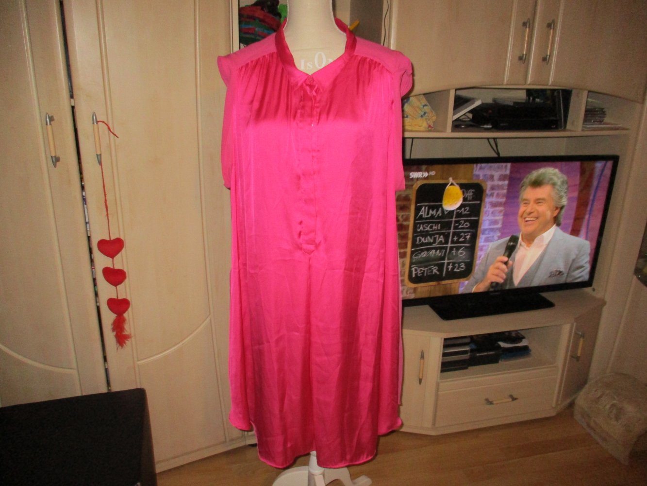 neues schickes kleid,glänzendes pink,ärmellos,grösse 54,h&m
