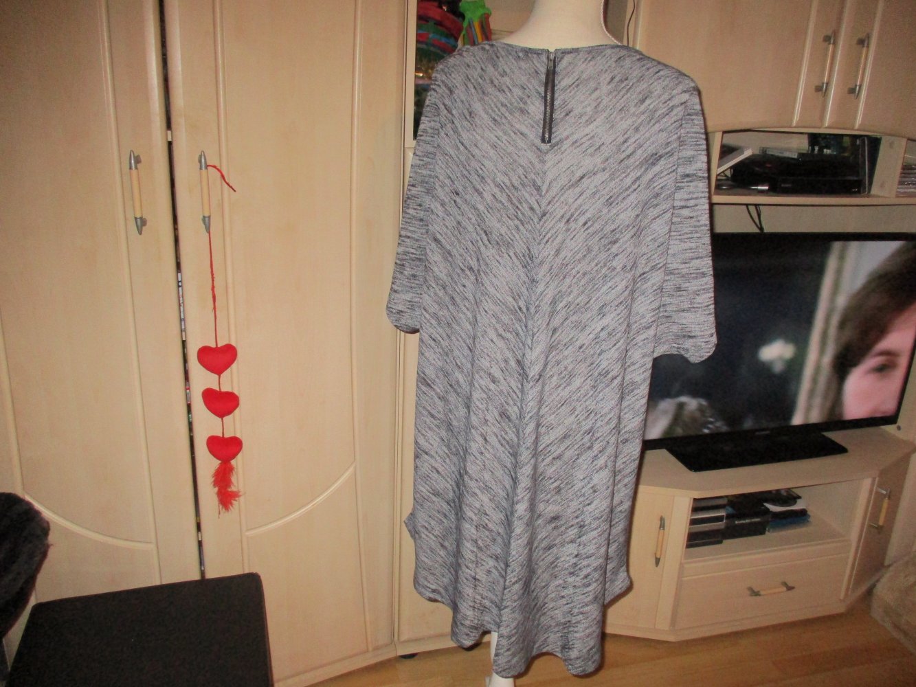 neuwertiges graues kleid,leichte streifen,grösse 54,maxi blue