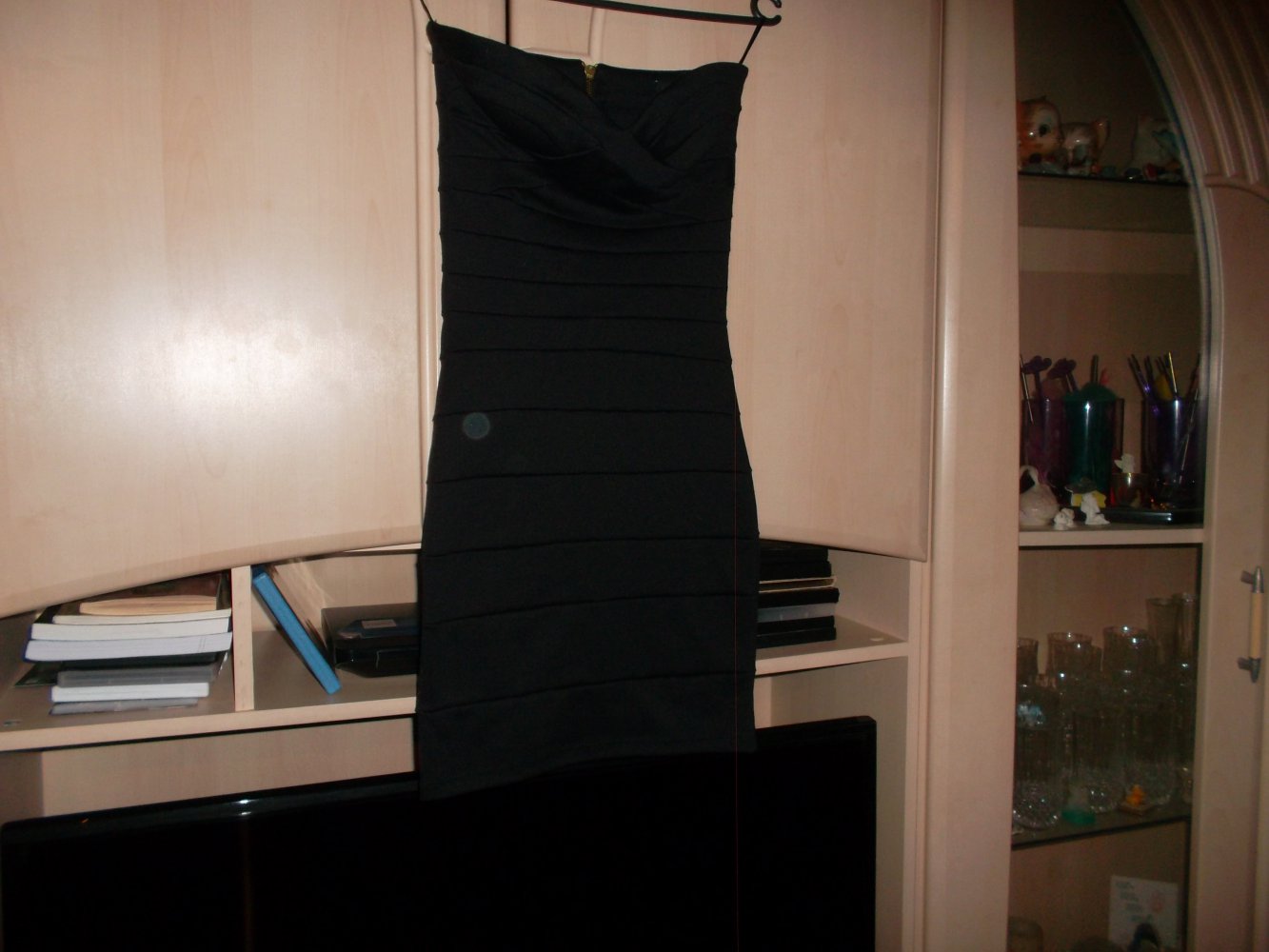 neues schwarzes kleid,grösse 32