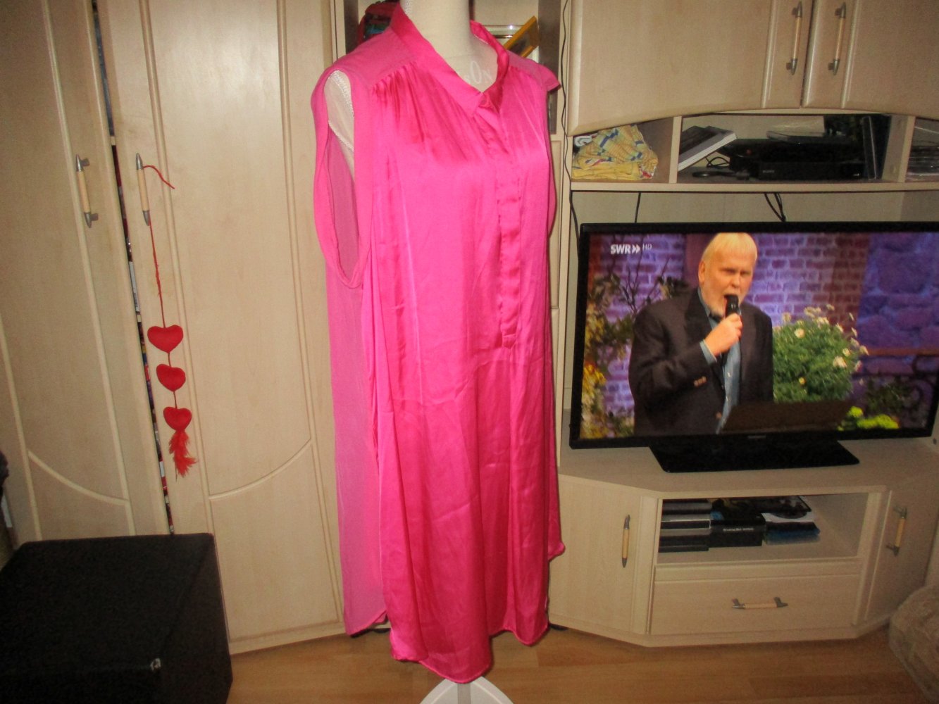 neues schickes kleid,glänzendes pink,ärmellos,grösse 54,h&m