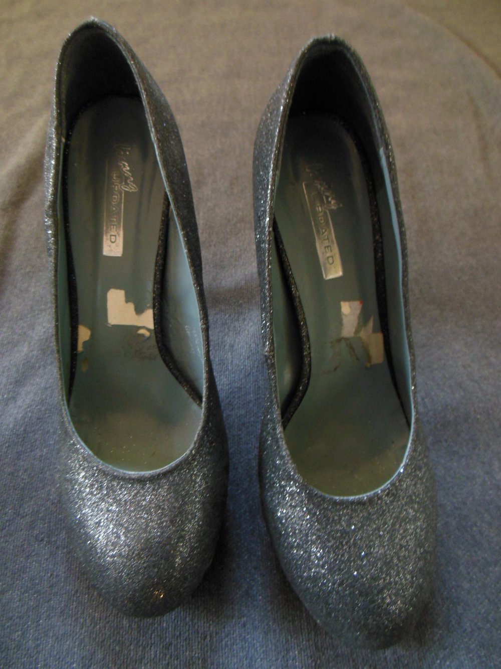 Silberne Pumps High Heels Fasching Karneval Abschlussball Gr.40