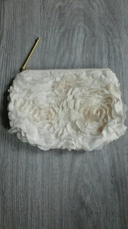 Süße Kosmetiktasche mit Rosenmuster
