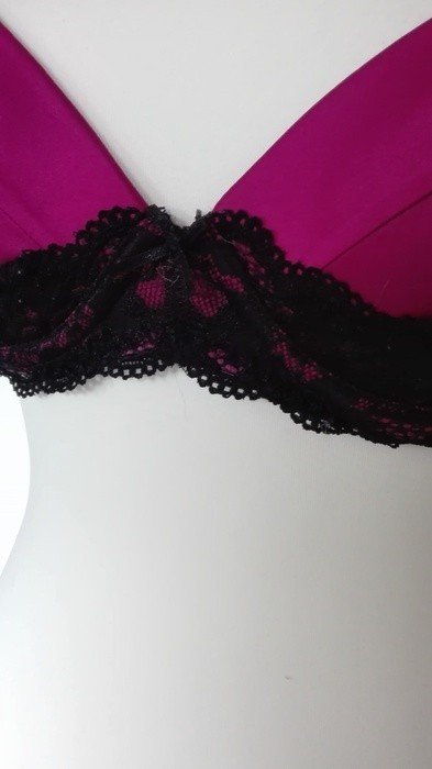 Pinker BH mit Spitze