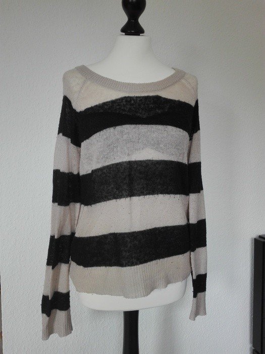 Beige Dunkelblau gestreifter Strickpullover