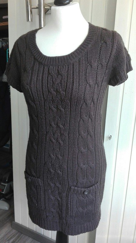 Braunes Strickkleid