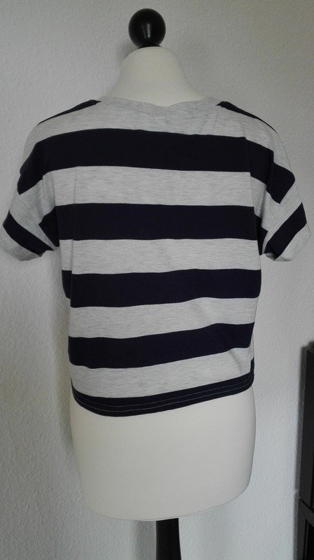 Grau Meliert- Dunkelblau gestreiftes Crop Top
