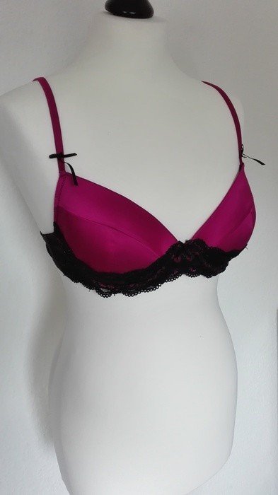 Pinker BH mit Spitze