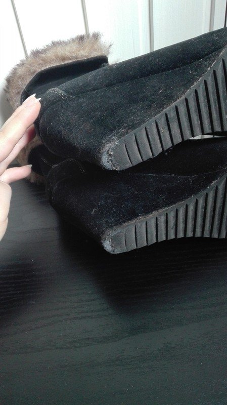Schwarze Samt Keilabsatz Schuhe