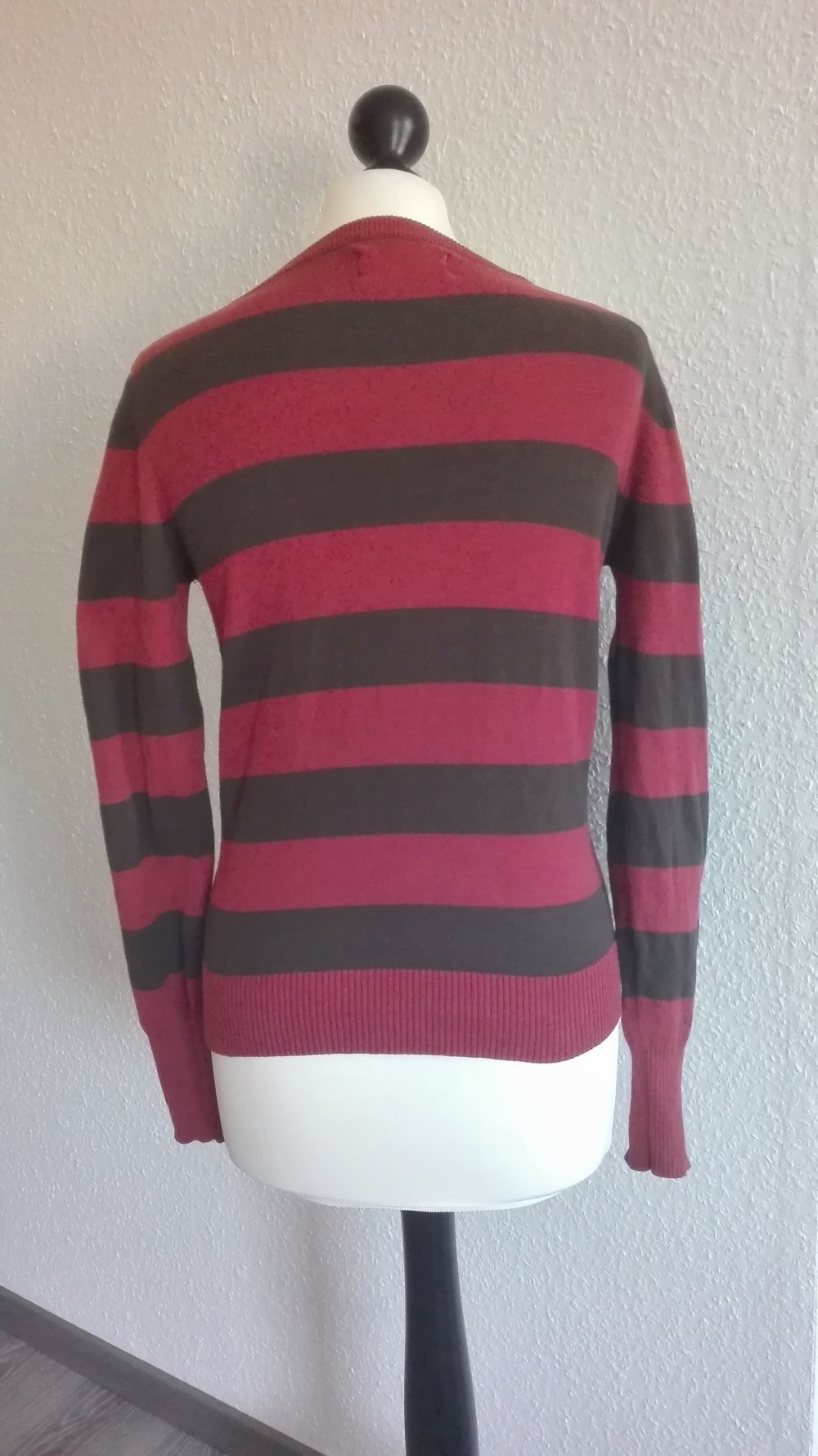 Rot Schwarz gestreifter Cardigan