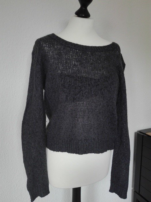 Gemütlicher Grauer Strickpullover