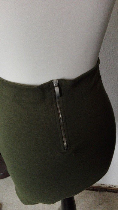 Rock in Khaki und Schwarz/Dunkelbraun