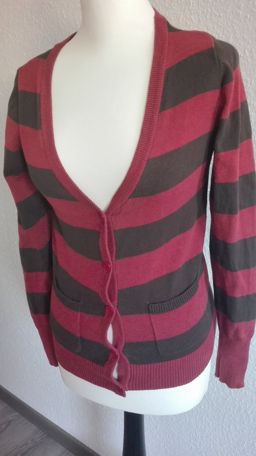 Rot Schwarz gestreifter Cardigan