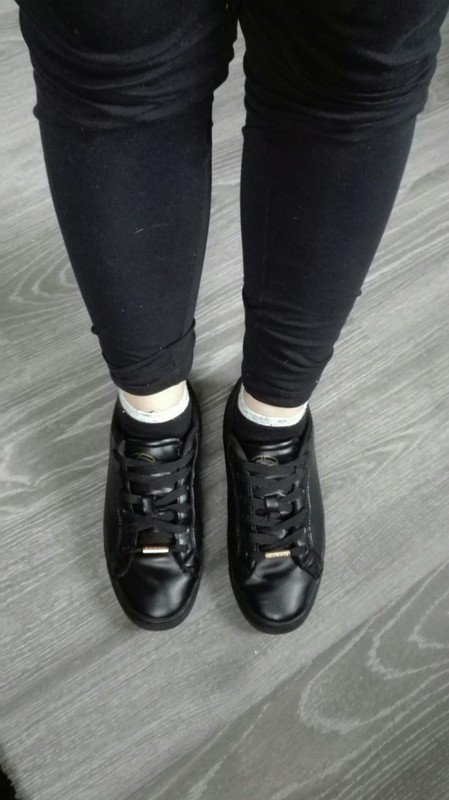 Schwarze Halbschuhe