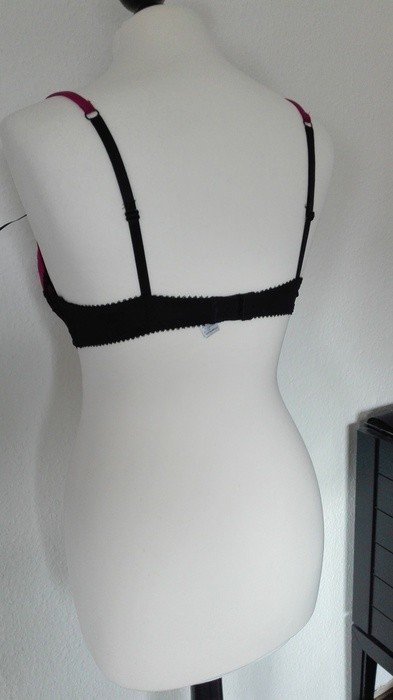 Pinker BH mit Spitze