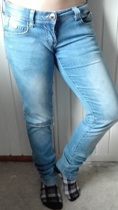 Low-Waist Boyfriend Jeans