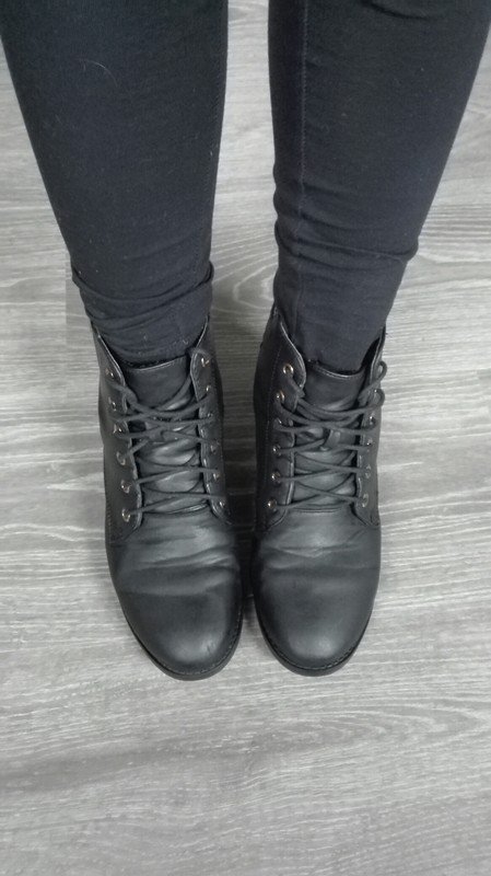 Schwarze Stiefeletten