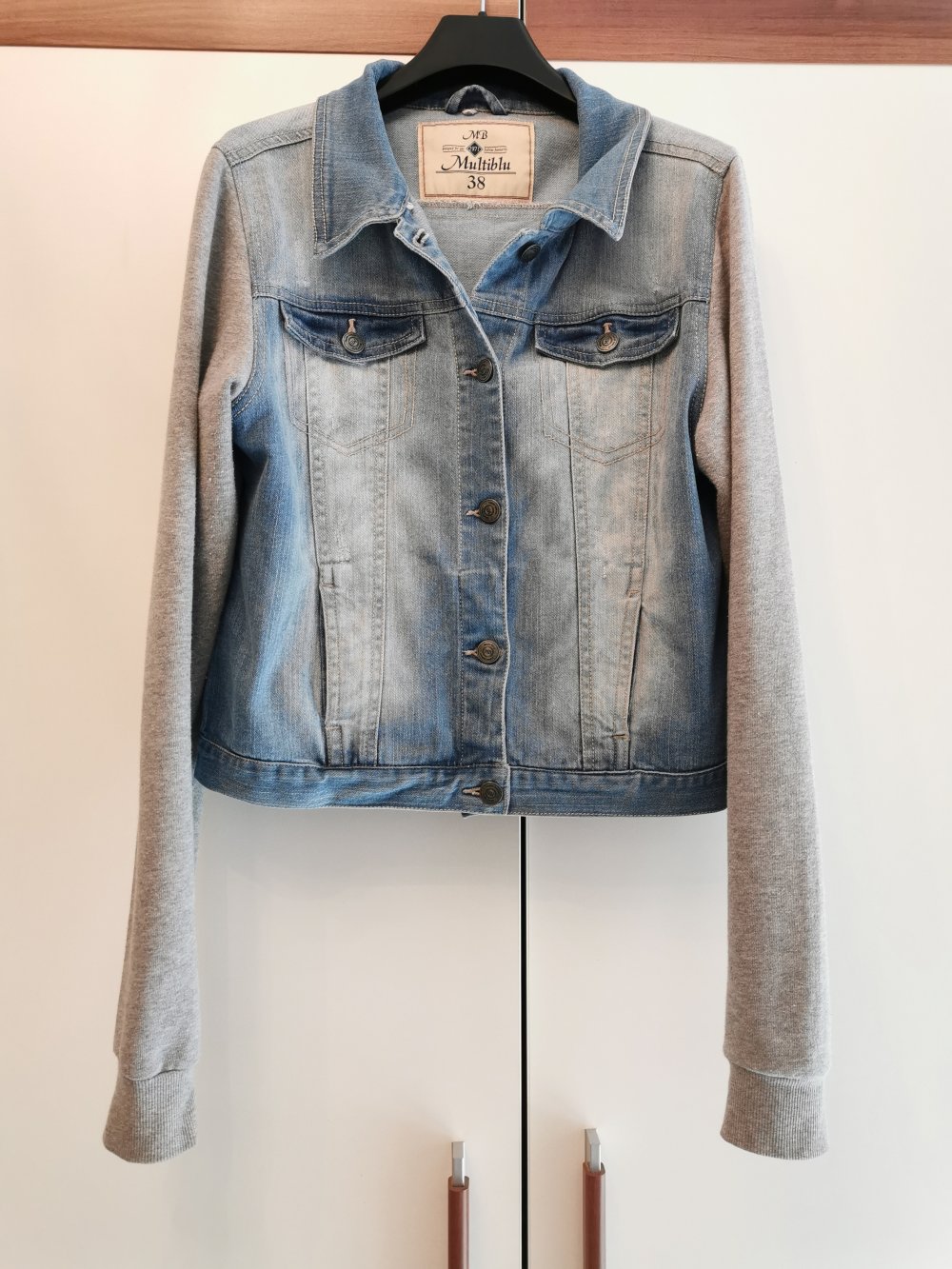 Grau-blaue Jeansjacke