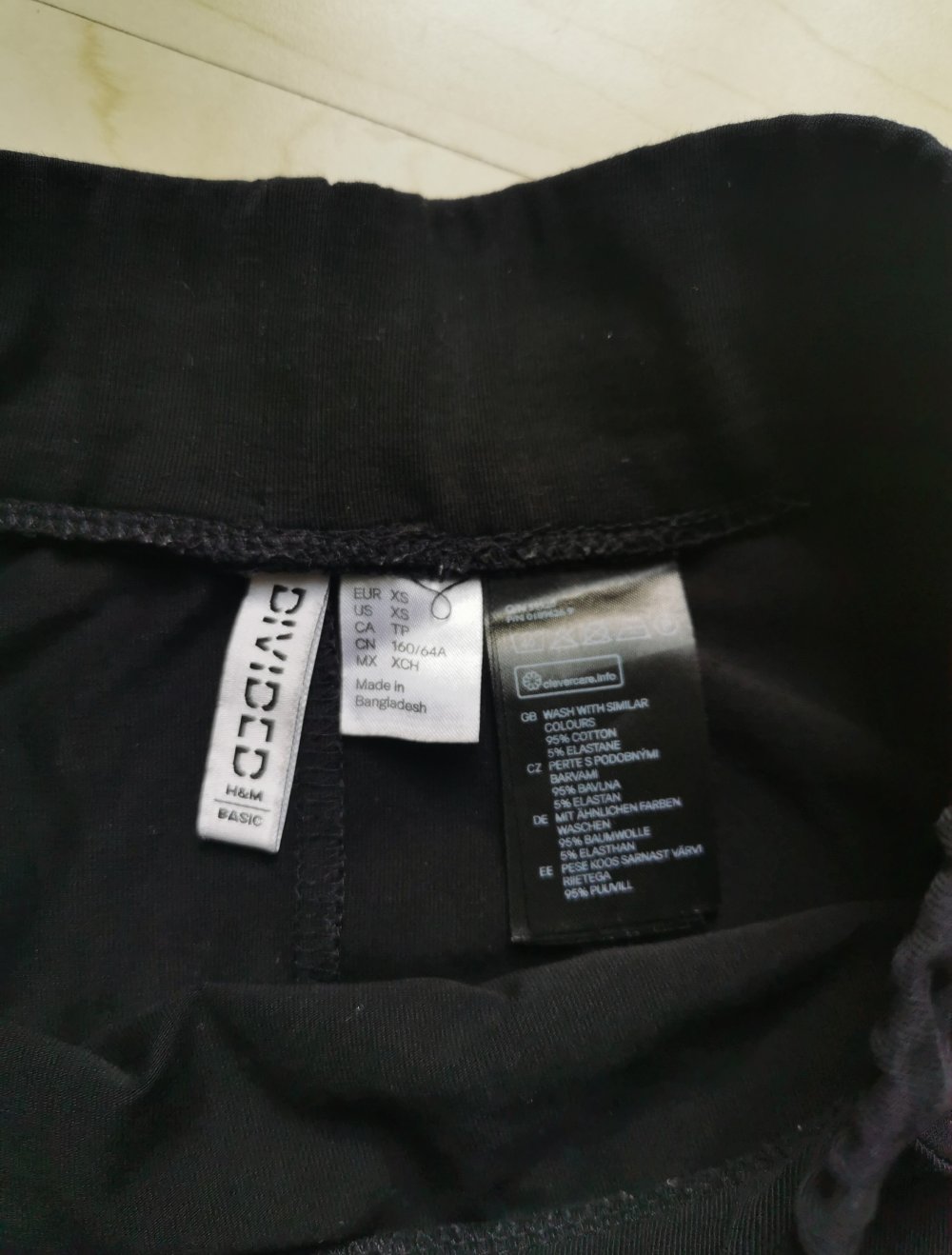 Schwarzer Basic Skaterrock von H&M