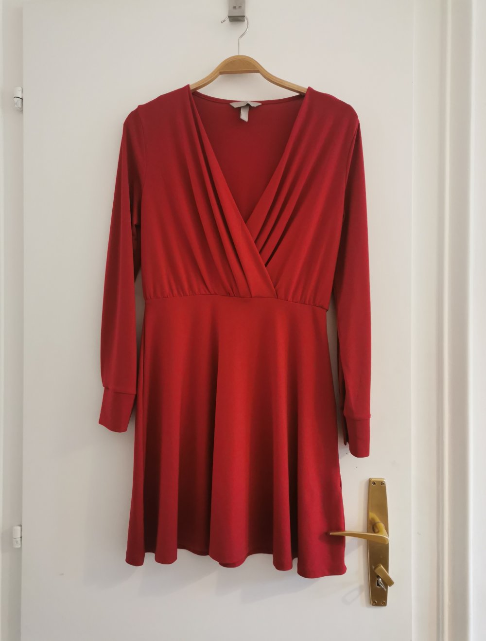 Wunderschönes rotes Kleid