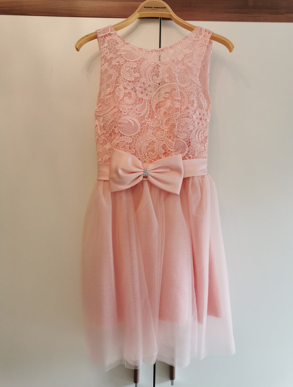 Rosanes kurzes Abendkleid