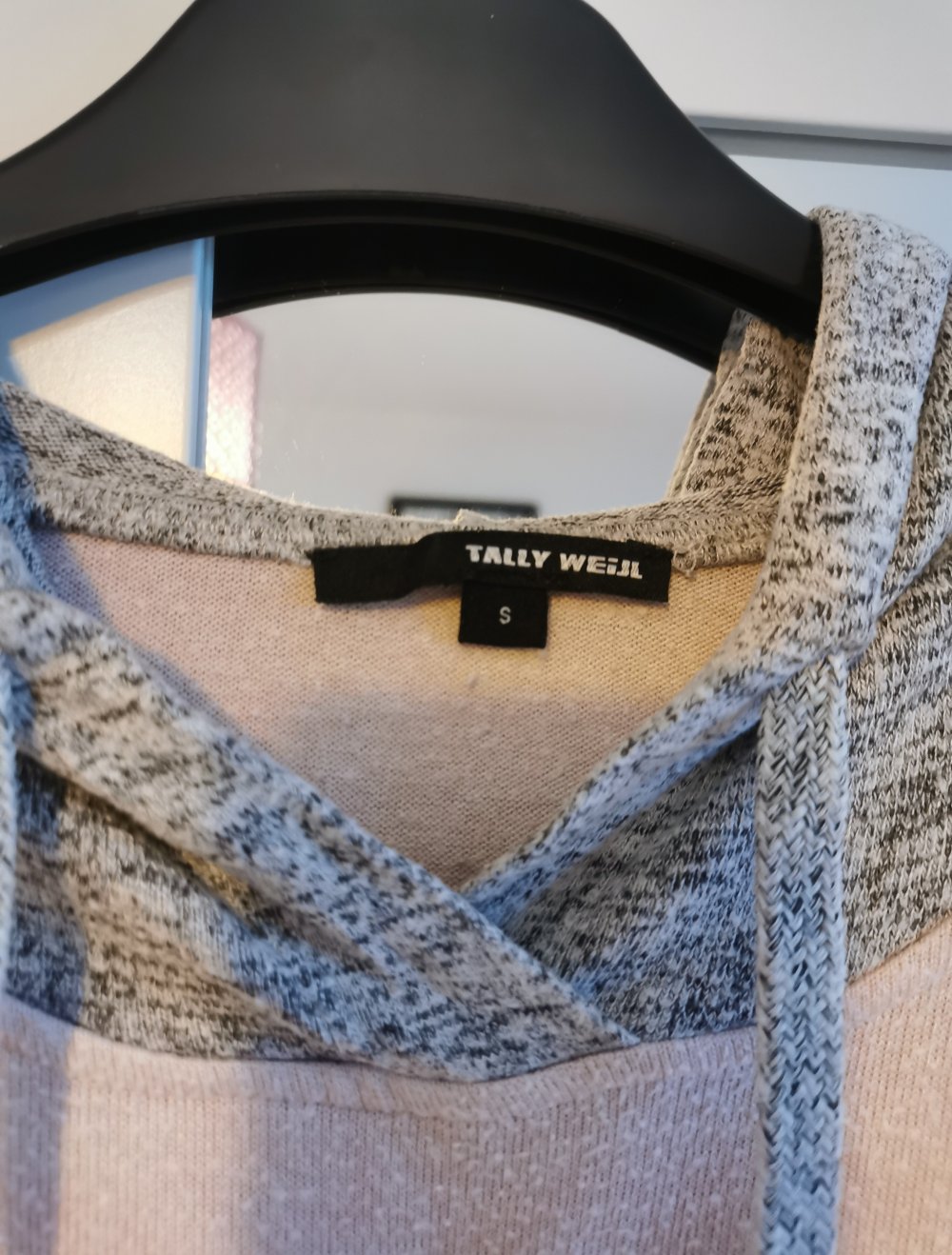 Kuschliger Pulli in Grau-Rosa